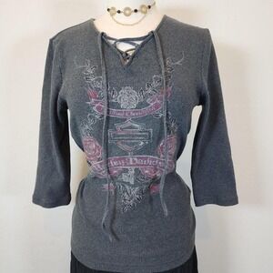 Harley Davidson Gray Floral Graphic Lace Up V Neck 3/4 Sleeve Top L‎